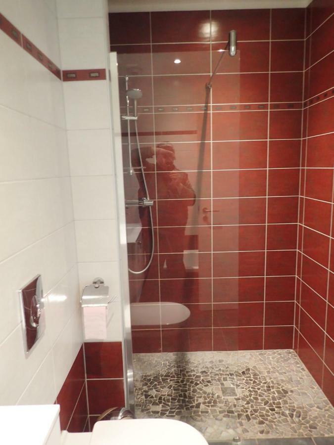 Les Gites De La Tour, Appartement "La Plaine" แซ็ง-อิปโปลีท ภายนอก รูปภาพ